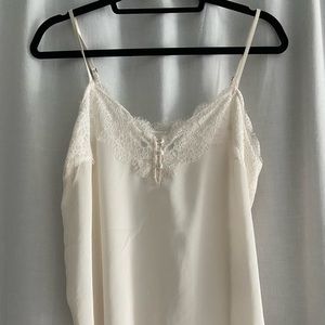 2 pack - Abercrombie & Fitch - Lace Adjustable Tank Tops - White and black